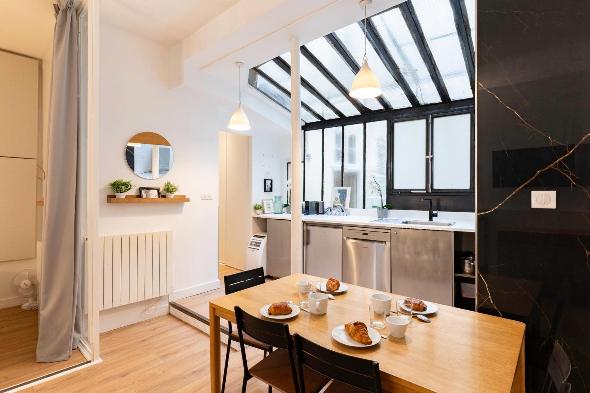 St Germain Sartre Chicsuites パリ エクステリア 写真